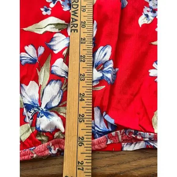 NWOT Stunning Red Floral Blouse by Fantastic Fawn - Size M - Picture 5 of 6